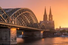 Köln - Brücke mit Kölner Dom